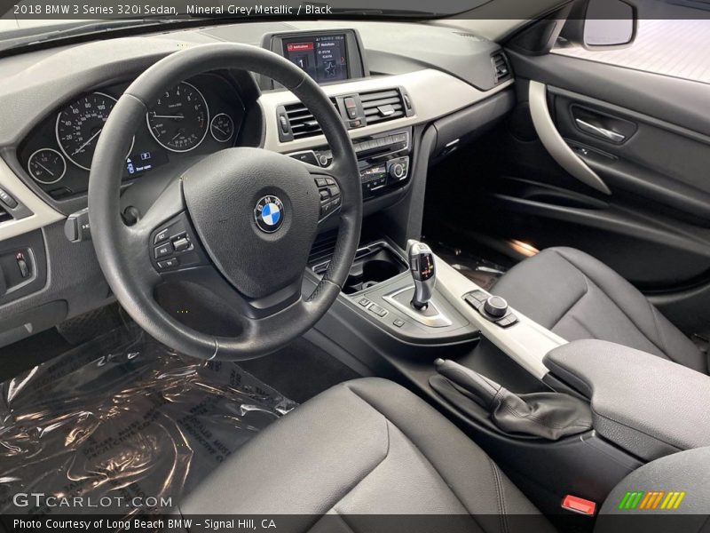 Mineral Grey Metallic / Black 2018 BMW 3 Series 320i Sedan