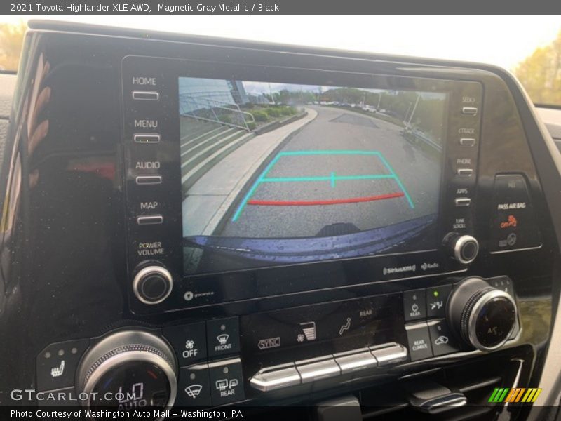 Magnetic Gray Metallic / Black 2021 Toyota Highlander XLE AWD