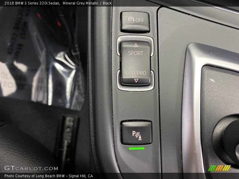 Mineral Grey Metallic / Black 2018 BMW 3 Series 320i Sedan