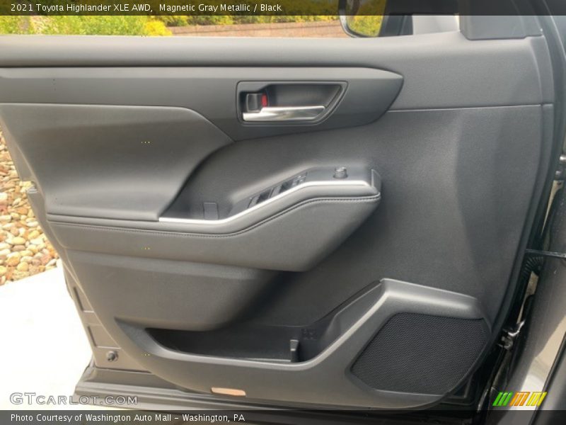 Magnetic Gray Metallic / Black 2021 Toyota Highlander XLE AWD
