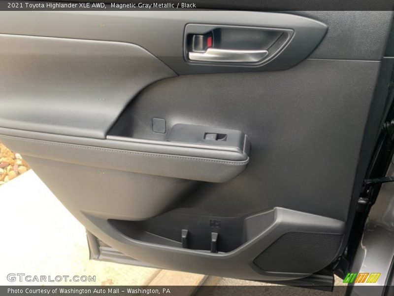 Magnetic Gray Metallic / Black 2021 Toyota Highlander XLE AWD