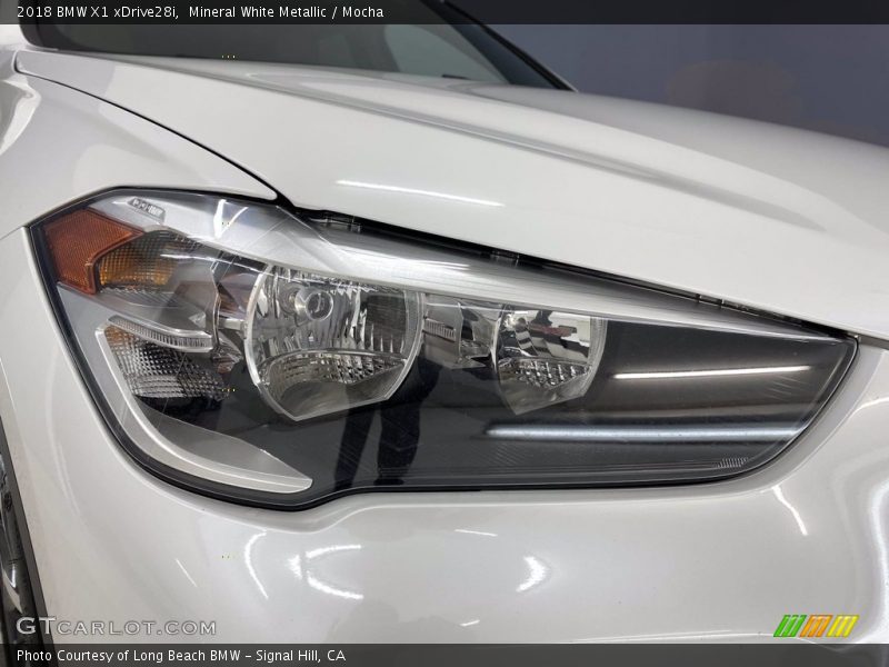 Mineral White Metallic / Mocha 2018 BMW X1 xDrive28i