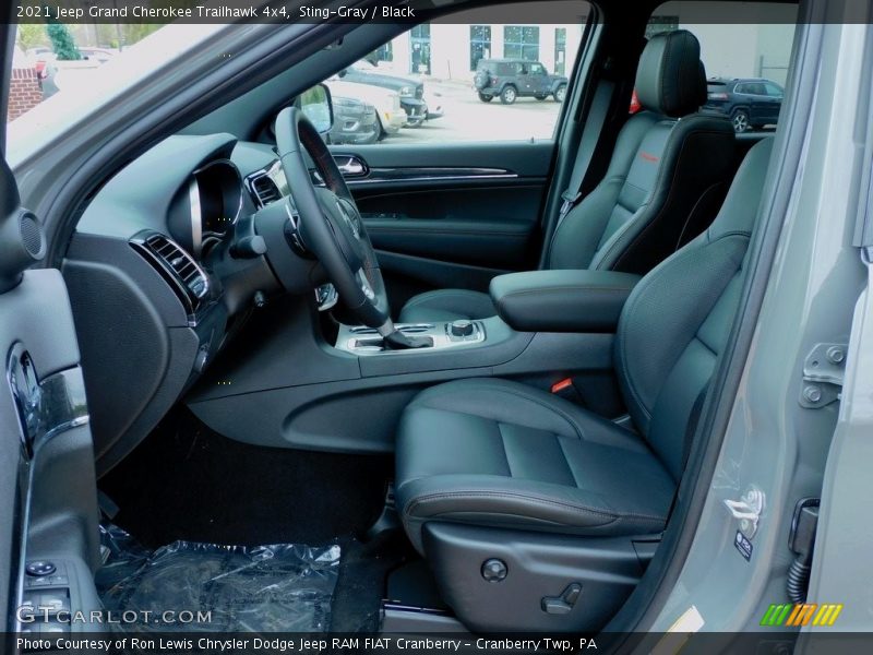 Front Seat of 2021 Grand Cherokee Trailhawk 4x4