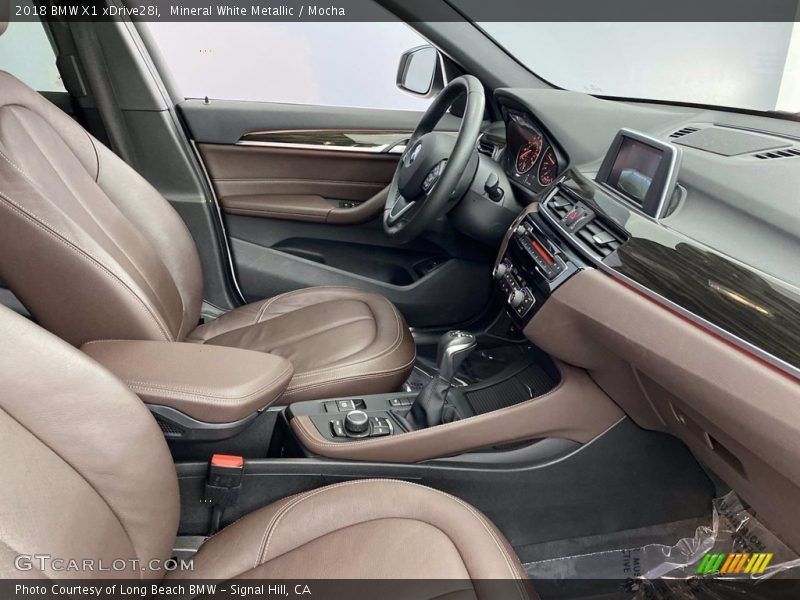 Front Seat of 2018 X1 xDrive28i