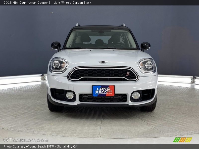 Light White / Carbon Black 2018 Mini Countryman Cooper S