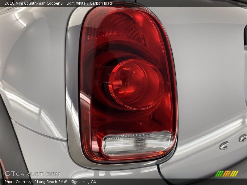 Light White / Carbon Black 2018 Mini Countryman Cooper S