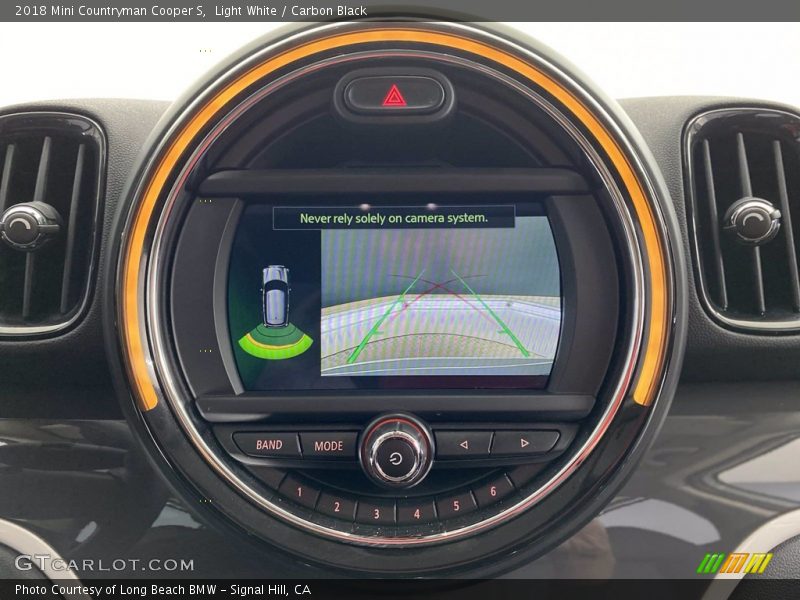 Light White / Carbon Black 2018 Mini Countryman Cooper S
