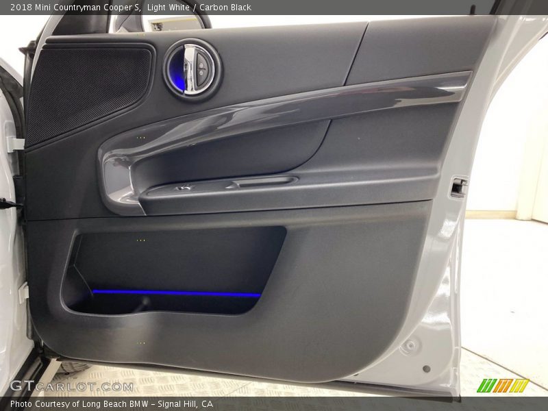 Light White / Carbon Black 2018 Mini Countryman Cooper S