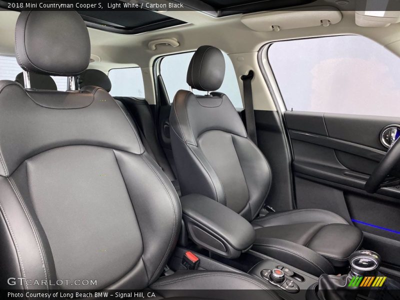 Light White / Carbon Black 2018 Mini Countryman Cooper S