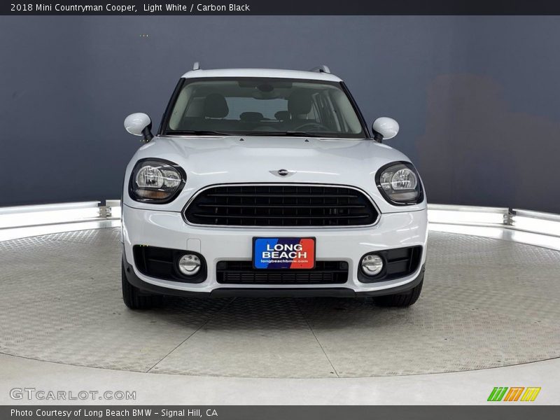 Light White / Carbon Black 2018 Mini Countryman Cooper