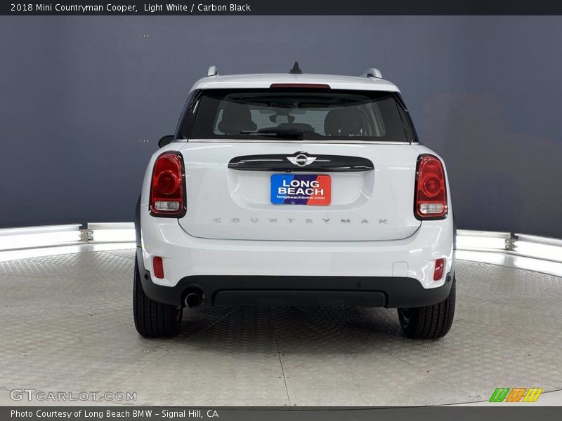 Light White / Carbon Black 2018 Mini Countryman Cooper