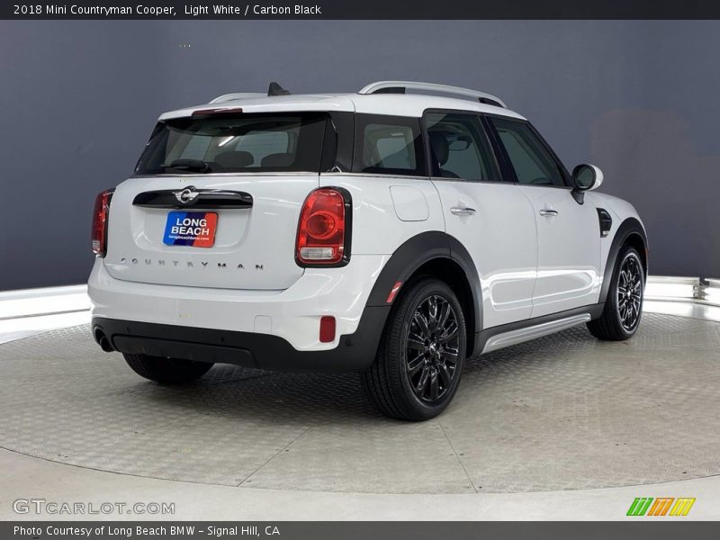 Light White / Carbon Black 2018 Mini Countryman Cooper