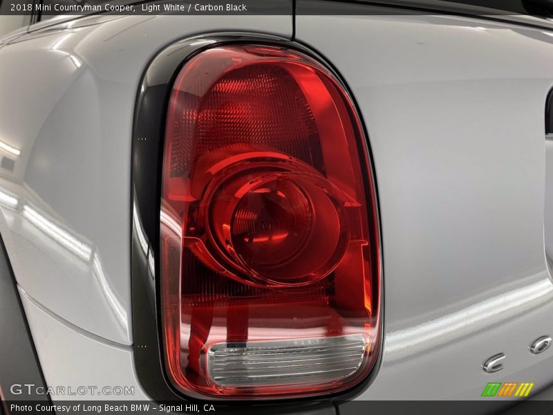 Light White / Carbon Black 2018 Mini Countryman Cooper