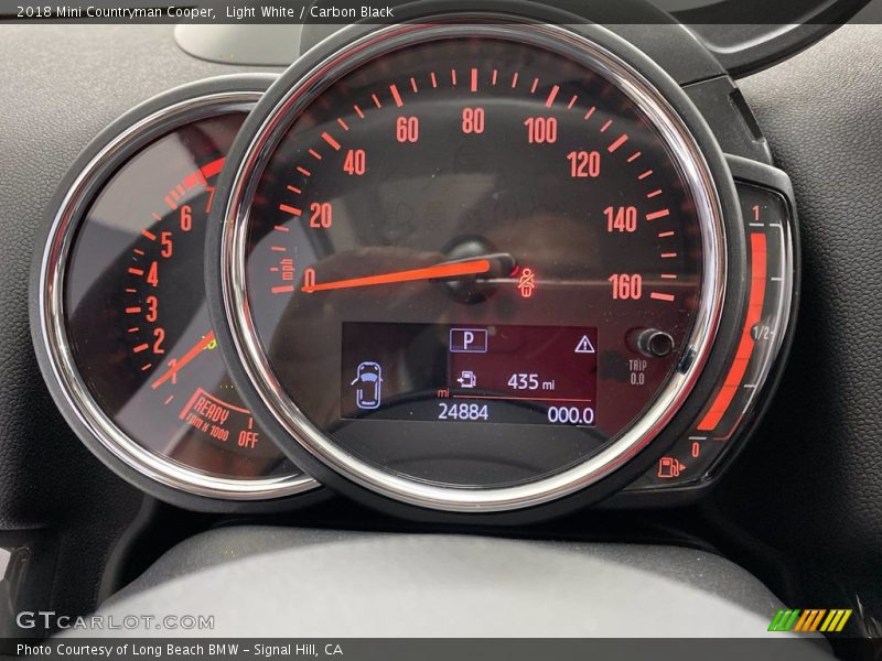 Light White / Carbon Black 2018 Mini Countryman Cooper