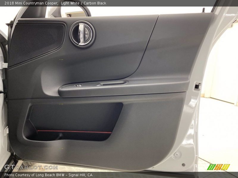 Light White / Carbon Black 2018 Mini Countryman Cooper