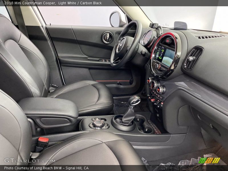 Light White / Carbon Black 2018 Mini Countryman Cooper