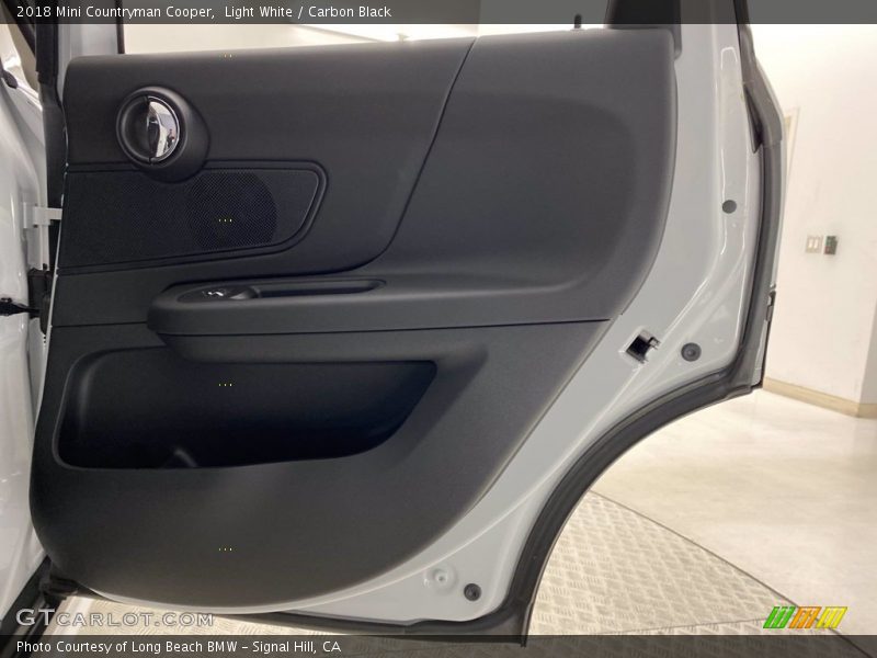 Light White / Carbon Black 2018 Mini Countryman Cooper