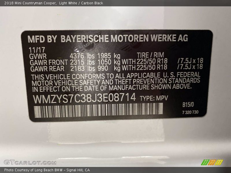 Light White / Carbon Black 2018 Mini Countryman Cooper