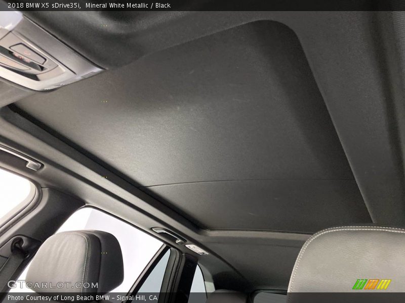 Mineral White Metallic / Black 2018 BMW X5 sDrive35i