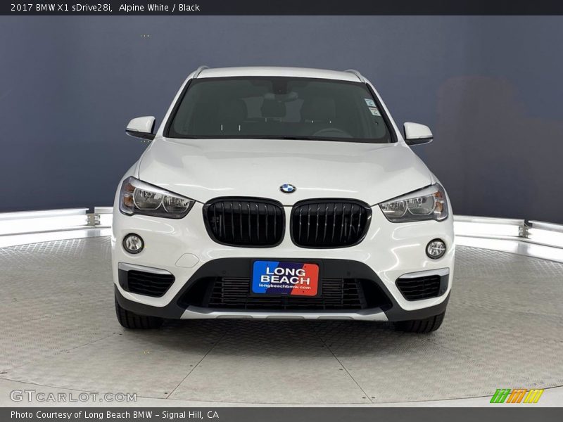 Alpine White / Black 2017 BMW X1 sDrive28i