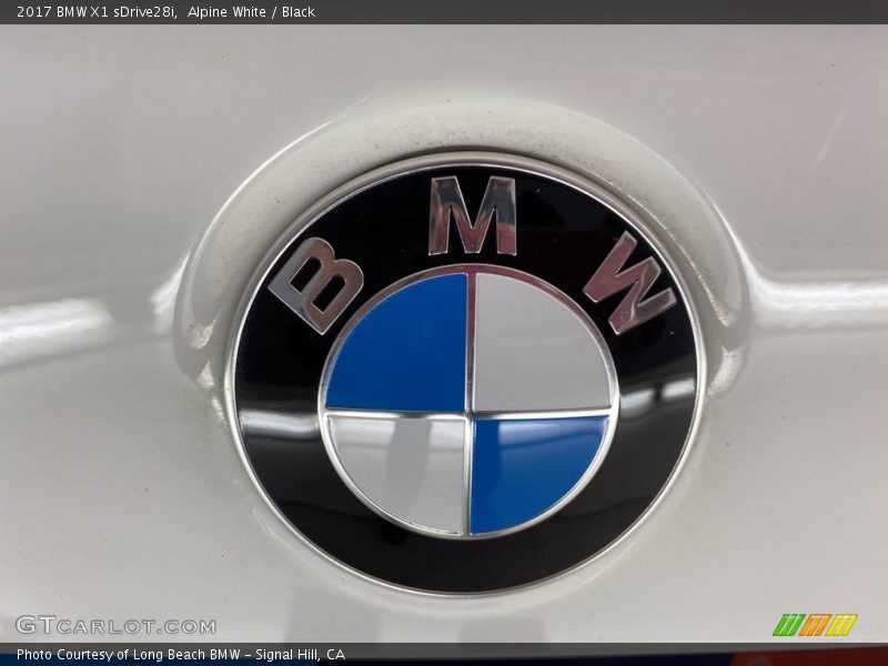 Alpine White / Black 2017 BMW X1 sDrive28i