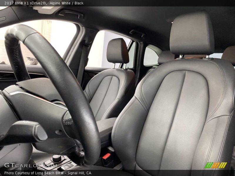 Alpine White / Black 2017 BMW X1 sDrive28i