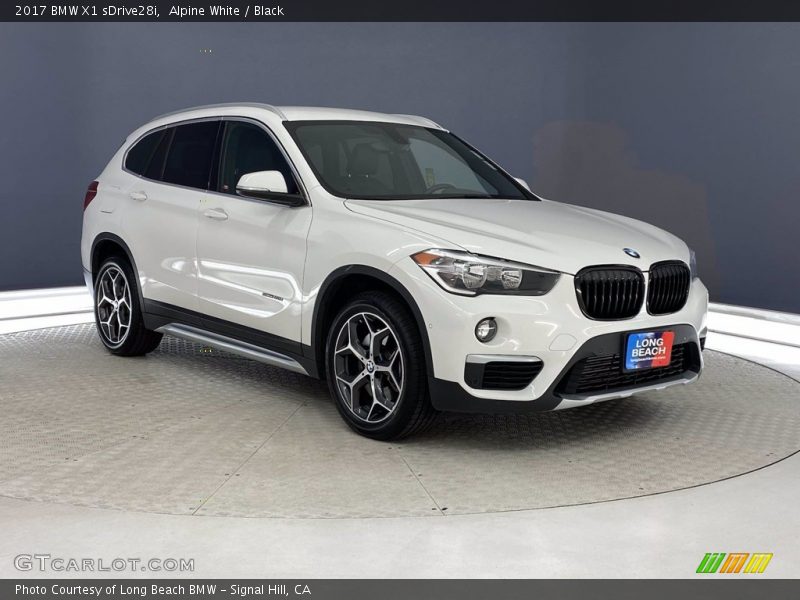 Alpine White / Black 2017 BMW X1 sDrive28i