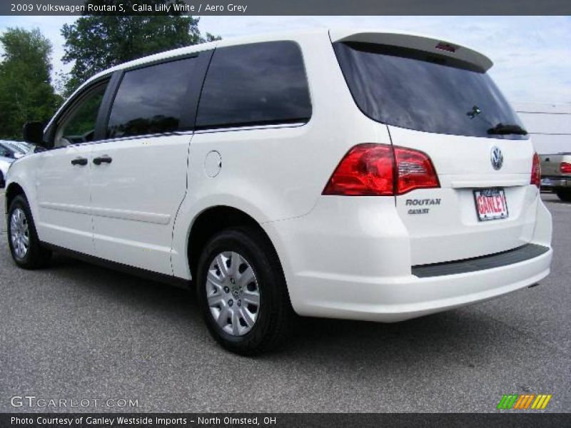 Calla Lilly White / Aero Grey 2009 Volkswagen Routan S