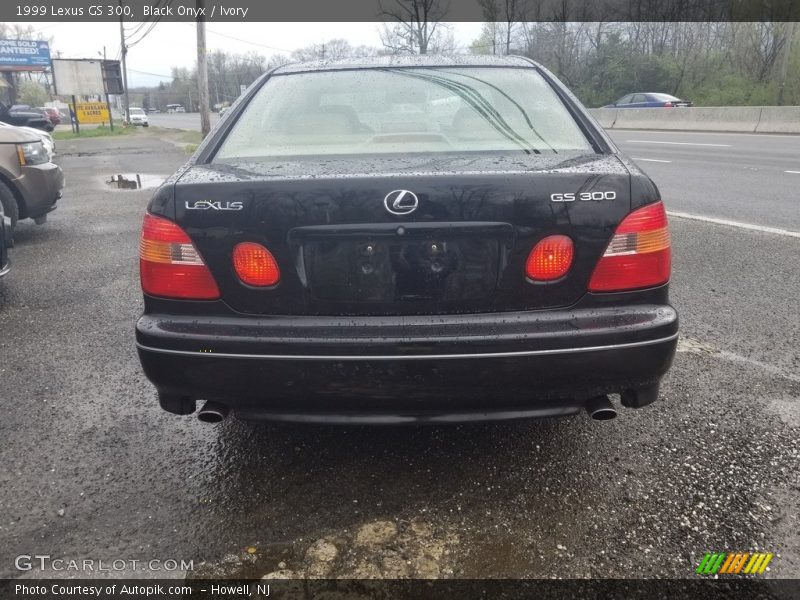 Black Onyx / Ivory 1999 Lexus GS 300