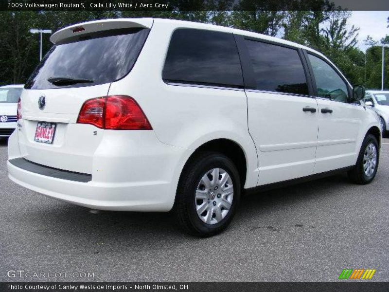 Calla Lilly White / Aero Grey 2009 Volkswagen Routan S