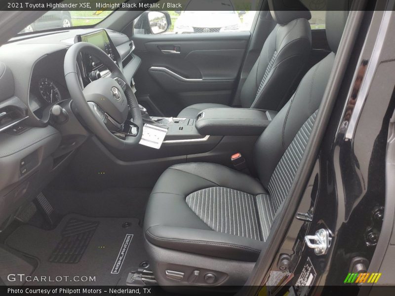 Midnight Black Metallic / Black 2021 Toyota Highlander XSE