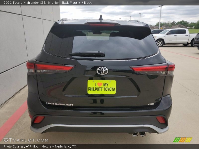 Midnight Black Metallic / Black 2021 Toyota Highlander XSE