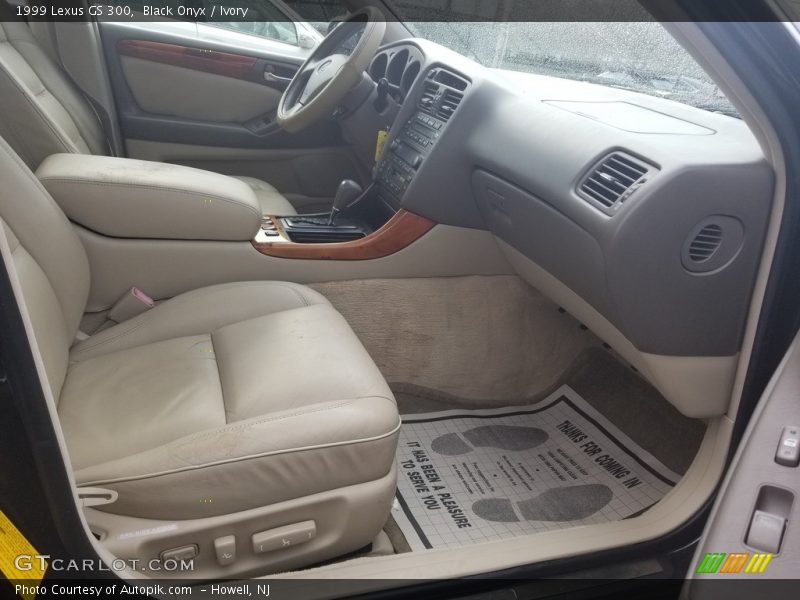 Black Onyx / Ivory 1999 Lexus GS 300