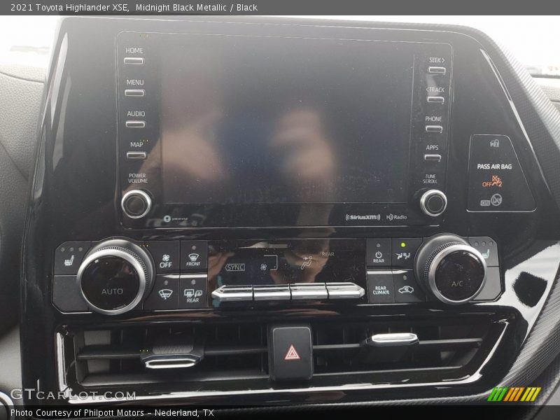 Midnight Black Metallic / Black 2021 Toyota Highlander XSE