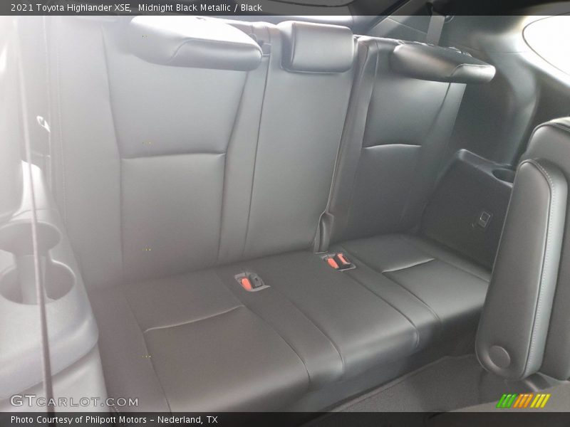 Midnight Black Metallic / Black 2021 Toyota Highlander XSE