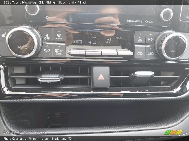 Midnight Black Metallic / Black 2021 Toyota Highlander XSE