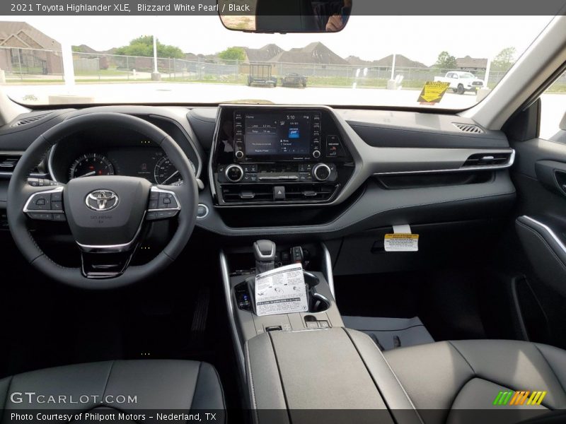 Blizzard White Pearl / Black 2021 Toyota Highlander XLE