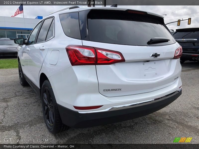 Iridescent Pearl Tricoat / Jet Black 2021 Chevrolet Equinox LT AWD