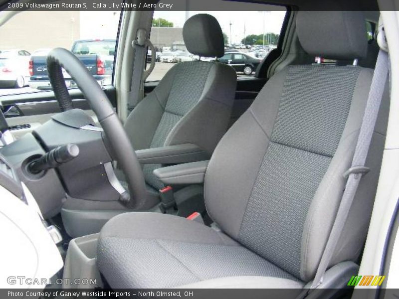 Calla Lilly White / Aero Grey 2009 Volkswagen Routan S
