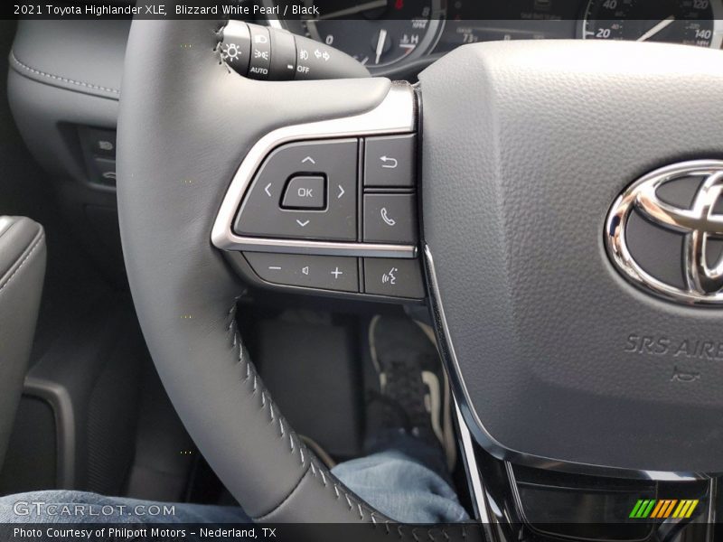 Blizzard White Pearl / Black 2021 Toyota Highlander XLE