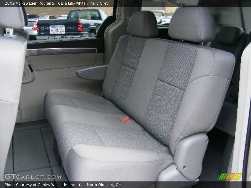 Calla Lilly White / Aero Grey 2009 Volkswagen Routan S
