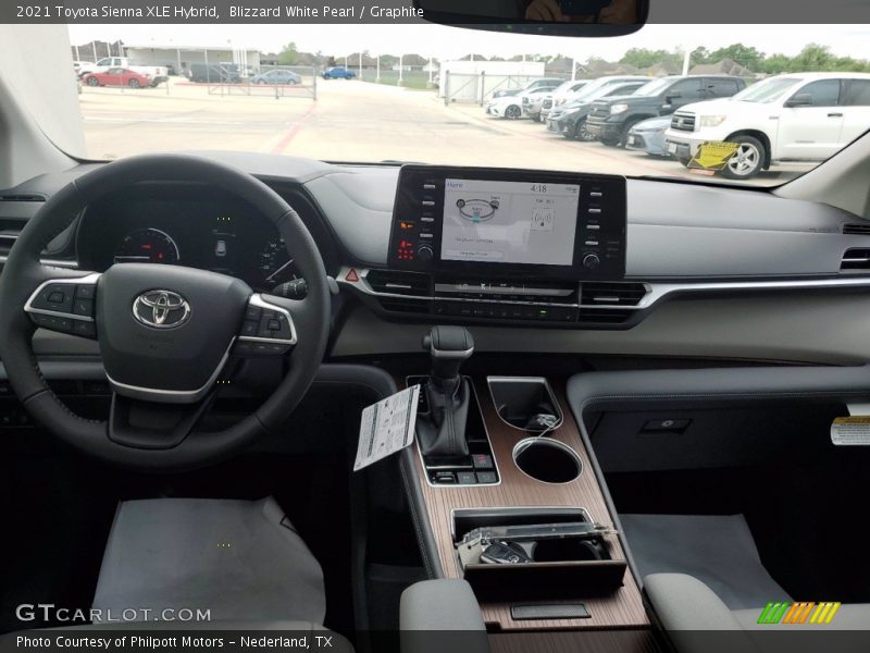 Blizzard White Pearl / Graphite 2021 Toyota Sienna XLE Hybrid