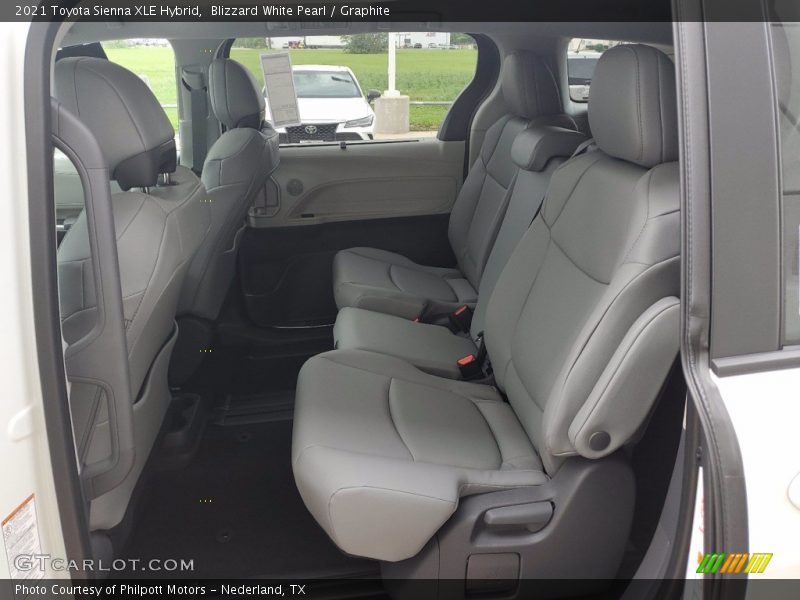 Blizzard White Pearl / Graphite 2021 Toyota Sienna XLE Hybrid
