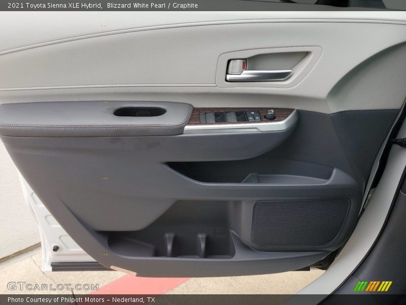 Blizzard White Pearl / Graphite 2021 Toyota Sienna XLE Hybrid