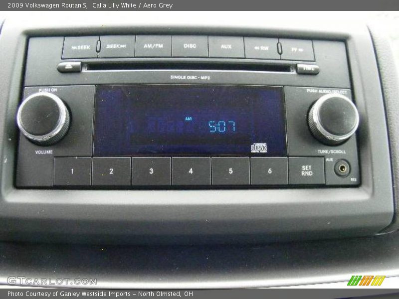 Calla Lilly White / Aero Grey 2009 Volkswagen Routan S