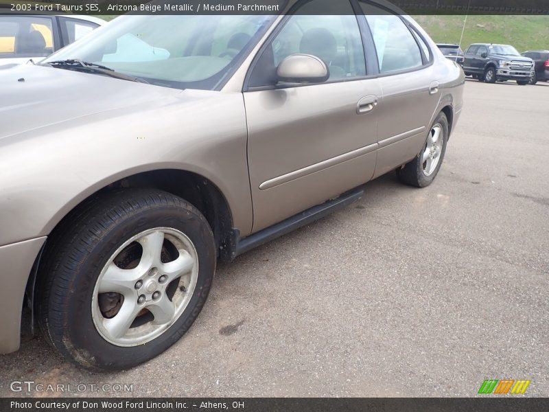 Arizona Beige Metallic / Medium Parchment 2003 Ford Taurus SES