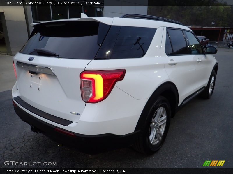 Oxford White / Sandstone 2020 Ford Explorer XLT 4WD