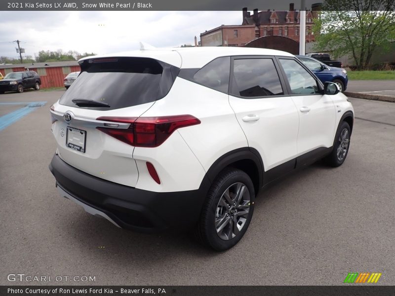 Snow White Pearl / Black 2021 Kia Seltos LX AWD