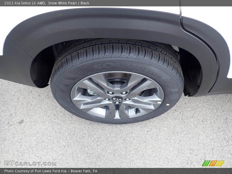 Snow White Pearl / Black 2021 Kia Seltos LX AWD