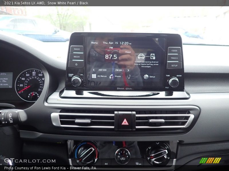 Snow White Pearl / Black 2021 Kia Seltos LX AWD
